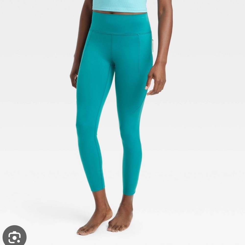 NWOT All In Motion Leggings